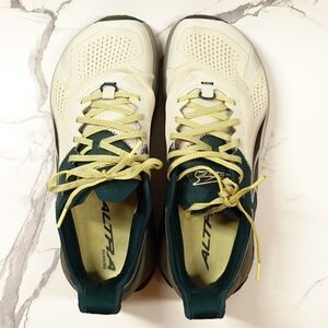 Altra Trail Running Walking Shoes Olympus 5 Mens Size 11 White Green